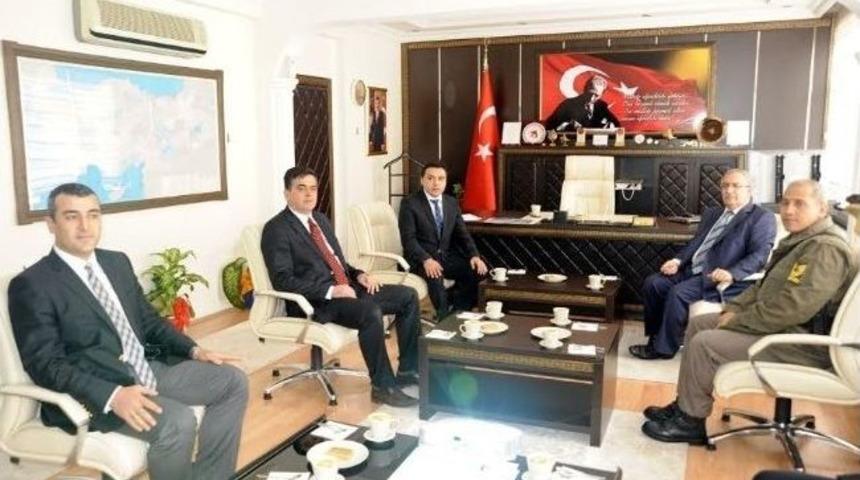 Vali Nayir Pazaryeri Ve Boz&uuml;y&uuml;k İl&ccedil;elerini Ziyaret Etti