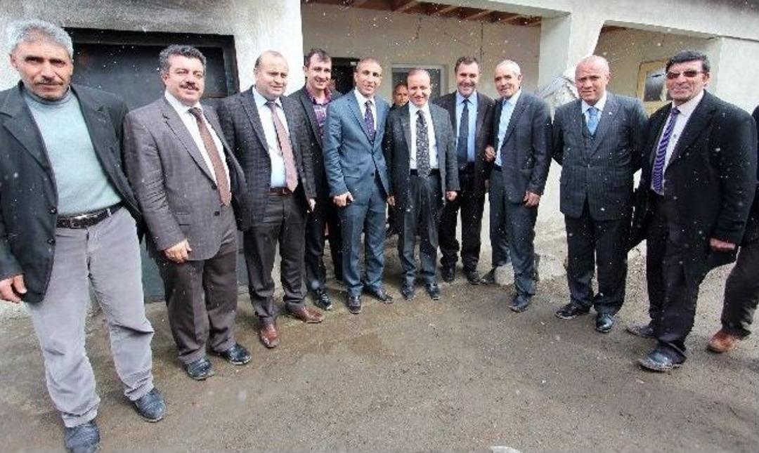 Başkan K&uuml;&ccedil;&uuml;kler, Tekman'a &Ccedil;ıkarma Yaptı