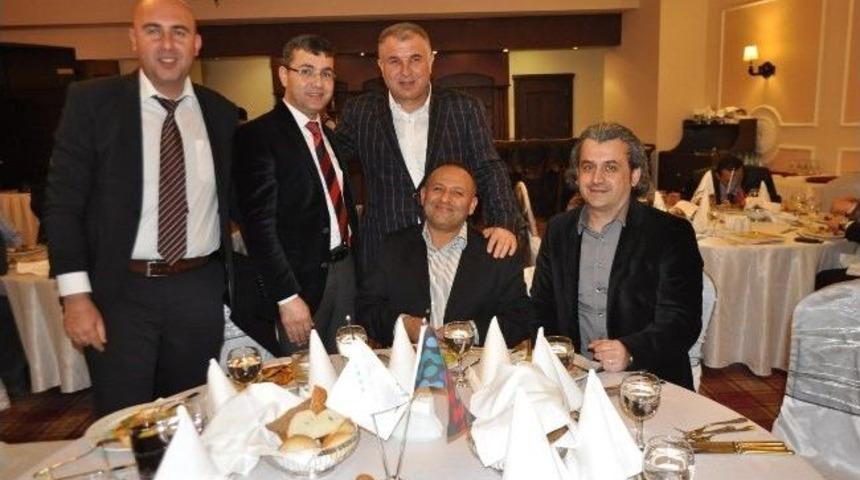 Ak Parti Adayı Bulut, Burdurlular Derneği Üyelerine Projelerini Anlattı