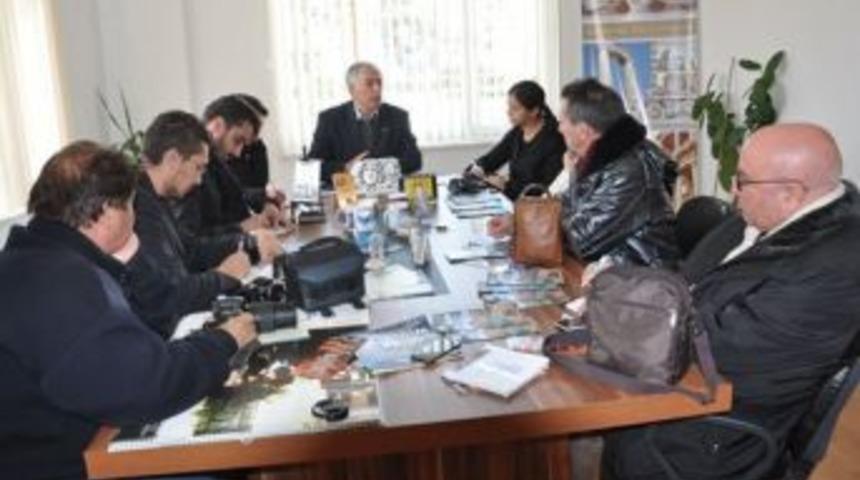 Siyasi &ccedil;ekişme DİTAB'I personelsiz bıraktı