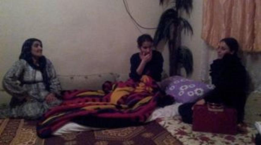 Atan'dan Damdan D&uuml;şen K&uuml;&ccedil;&uuml;k Kıza Yardım Eli