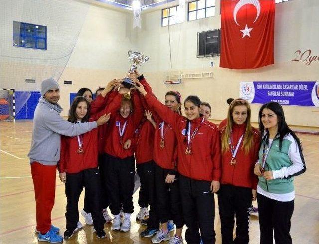 T&uuml;rkiye &Uuml;niversiteler Arası Hokey Şampiyonası Sona Erdi 3