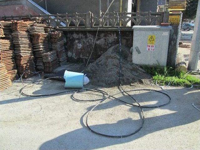 Sıva Yaparken Elektrik &Ccedil;arptı 1