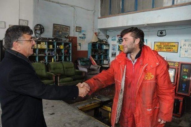 Belediye Başkanı Faruk Akdoğan Eski Sanayi Esnafını Ziyaret Etti. 1