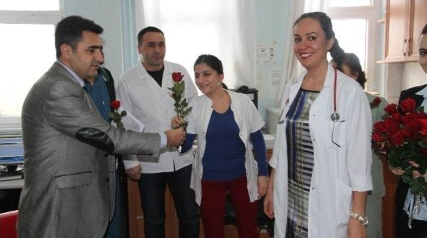 Varto Devlet Hastanesi&rsquo;nde Tıp Bayramı