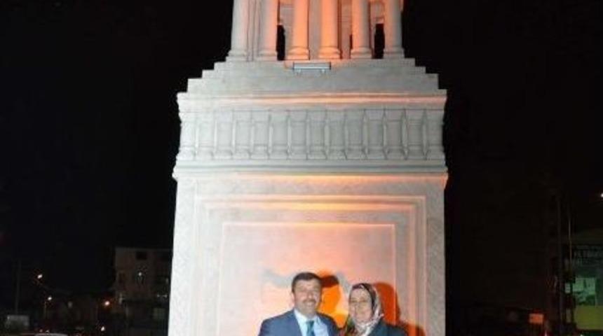 Başkan Karabacak&rsquo;a En B&uuml;y&uuml;k Destek Eşinden