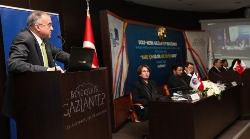 Barış İ&ccedil;in K&uuml;lt&uuml;r; K&uuml;lt&uuml;r İ&ccedil;in De Barış Gerekli