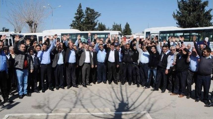 Antalya&rsquo;da Toplu Ulaşım Ara&ccedil;larında Siyasi Reklam Tartışması