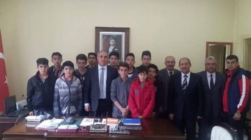 Mehmet Akif Ersoy Ortaokulu T&uuml;rkiye Finallerine Katılacak