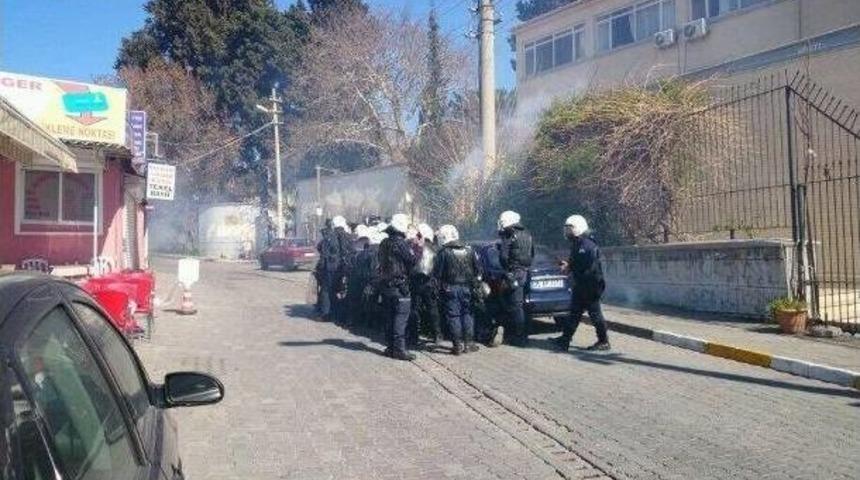 Dokuz Eyl&uuml;l &Uuml;niversitesi'nde Polis M&uuml;dahalesi