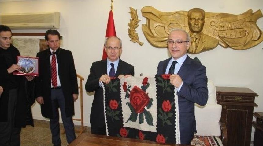 Bakan L&uuml;tfi Elvan: &ldquo;&uuml;lkemizde Ve Iğdır&rsquo;da Birlik Beraberliğe Ve Dayanışmaya İhtiyacımız Var&rdquo;