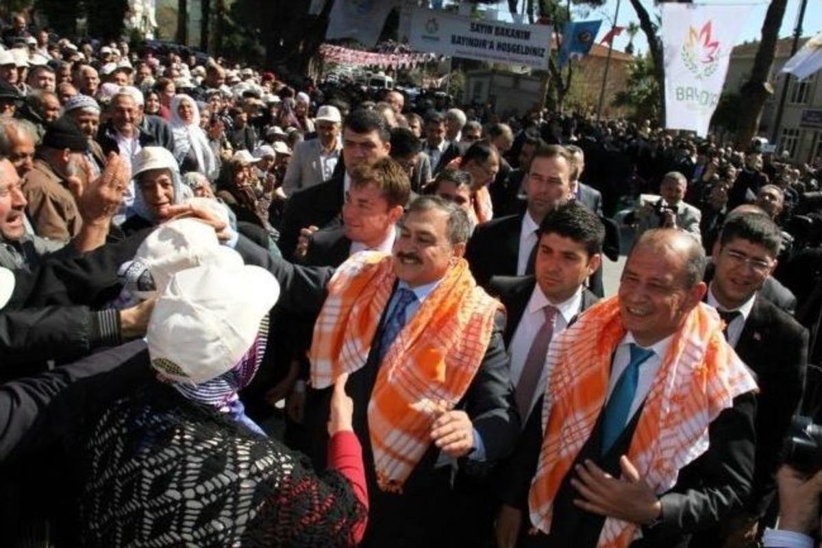''&ccedil;i&ccedil;eğin Başkenti'' Bayındır'da Su Bayramı