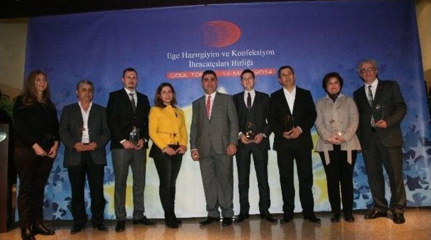 Egeli Hazırgiyim İhracat&ccedil;ılarında &Ouml;d&uuml;l Coşkusu