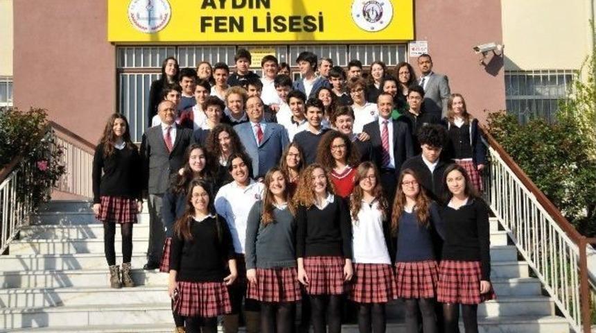 Ad&uuml;, Aydın Fen Lisesi &Ouml;ğrencileriyle Buluştu