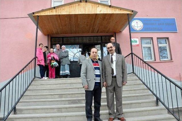 Türk Kızılayı Bayburt Şubesinden İhtiyaçlı Öğrencilere Yardım