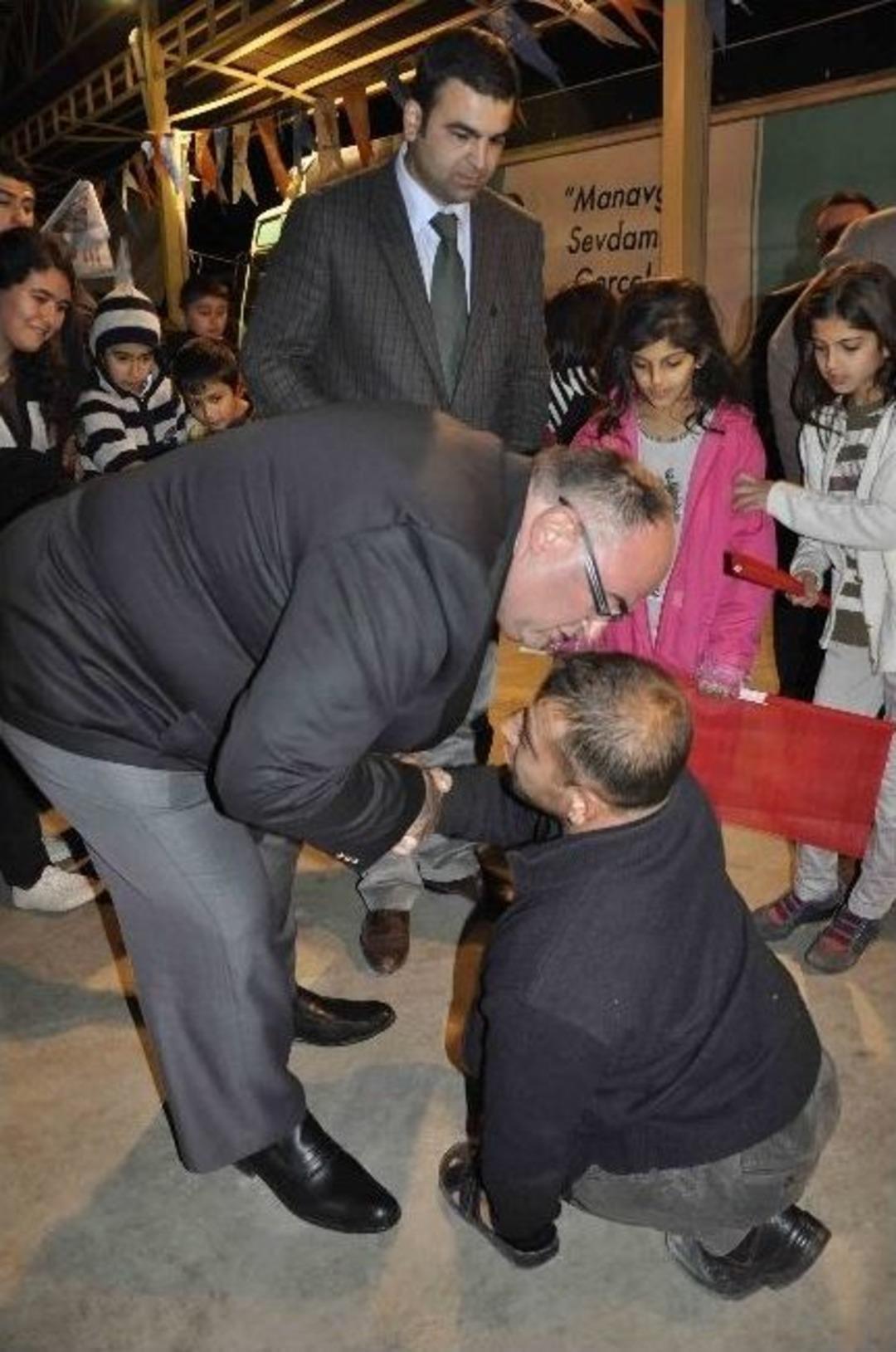 Ak Parti Adayı Barut, Se&ccedil;im Ofisi A&ccedil;ılışında Vatandaşlarla Buluştu