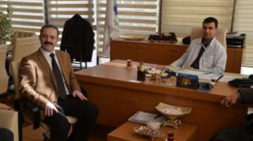 Ak Parti Tuşba Belediye Başkan Adayı &Ouml;zg&ouml;k&ccedil;e T&uuml;m Sağlık &Ccedil;alışanlarının 14 Mart Tıp Bayramını Kutladı