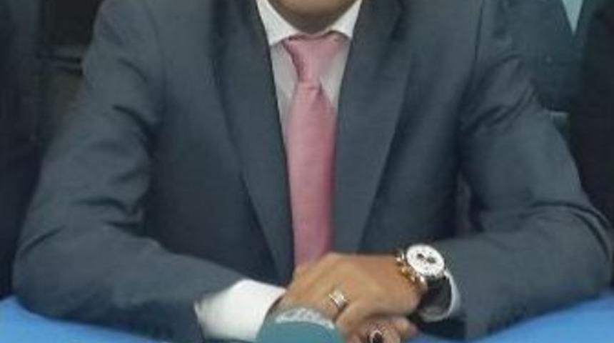 Ak Parti'li İ&ccedil;ten, Muhalefete Y&uuml;klendi