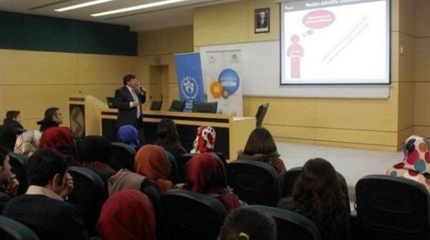 Sa&uuml;&rsquo;de &lsquo;g&ouml;n&uuml;ll&uuml;l&uuml;k Eğitimi&rsquo; Konferansı Verildi