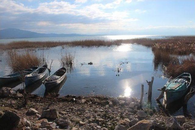 Beyşehir Gölünde Balıkçılar Ava ‘paydos’ Dedi 2