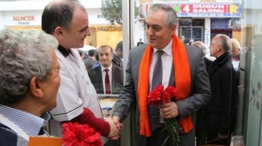Ak Partili Aydın'dan, Ey&uuml;pl&uuml;lere Pazarda Lokma S&uuml;rprizi