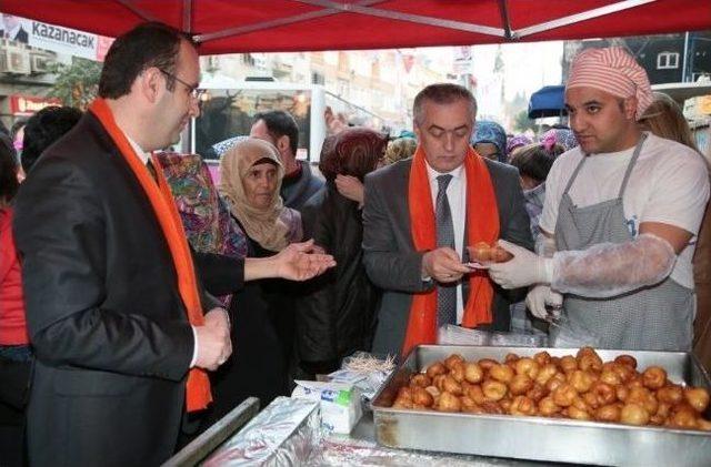 Ak Partili Aydın'dan, Eyüplülere Pazarda Lokma Sürprizi