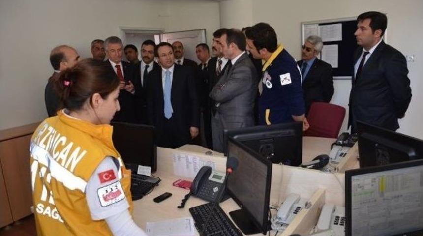 Erzincan&rsquo;a 5 Adet Tam Donanımlı Ambulans