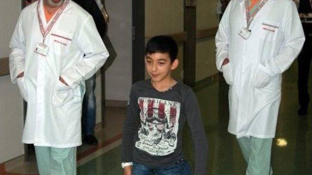 (özel Haber) 11 Yaşındaki Hasan Artık Yürüyor