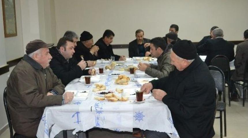 G&uuml;m&uuml;şhaneliler, Yeni Y&ouml;netimle Kahvaltıda Buluştu