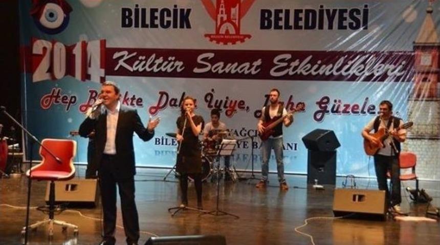 Bilecik'te Mithat K&ouml;rler Konseri