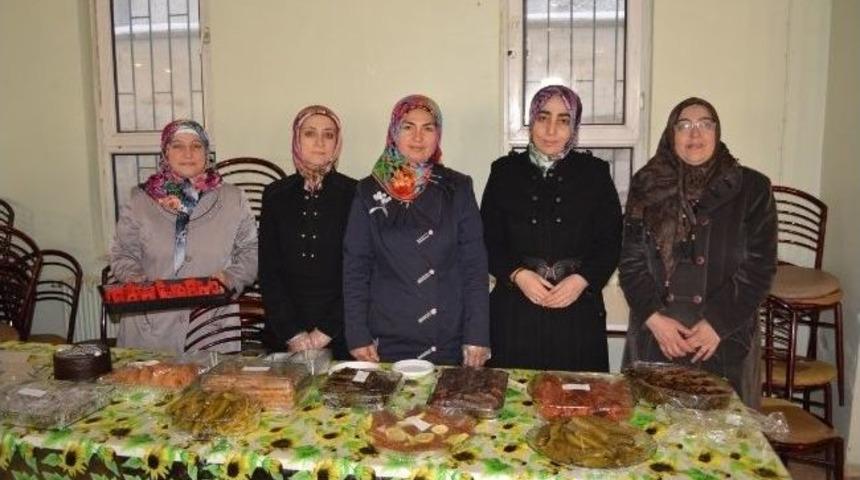 Kimsesizler Yararına Kermes A&ccedil;ıldı