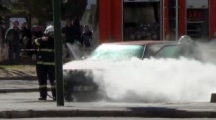 K&uuml;tahya'da Ara&ccedil; Yangını