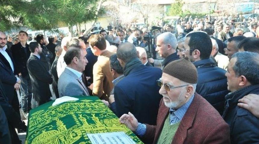 Ak Parti Kırıkkale Belediye Başkan Adayı Saygılı&rsquo;nın Babası Hacı Kaya Saygılı Toprağa Verildi