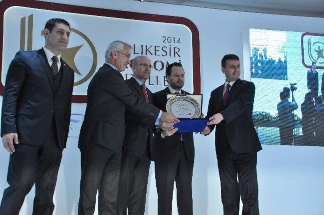 Bakan Şimşek'ten İş Adamlarına, "k&ouml;t&uuml;mser Olmayın" Uyarısı