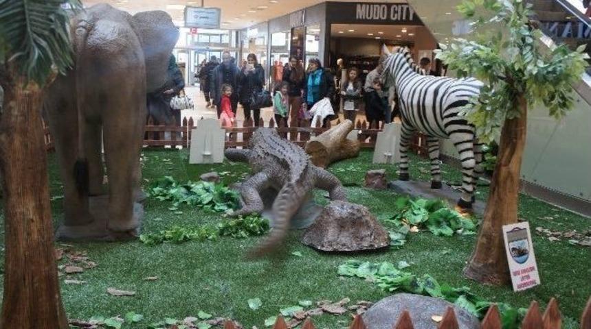 Espark&rsquo;ta &lsquo;robotik Hayvanlar Sergisi&rsquo;