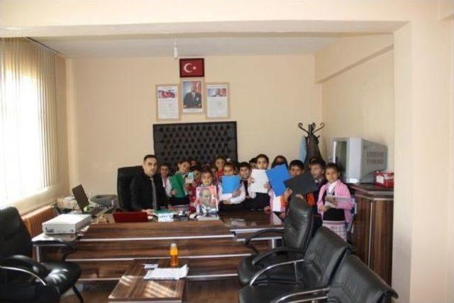 Karayazı&rsquo;da Eğitimde Kaliteyi Arttırma Kapsamında &Ccedil;eşitli Yardımlar Yapıldı 2