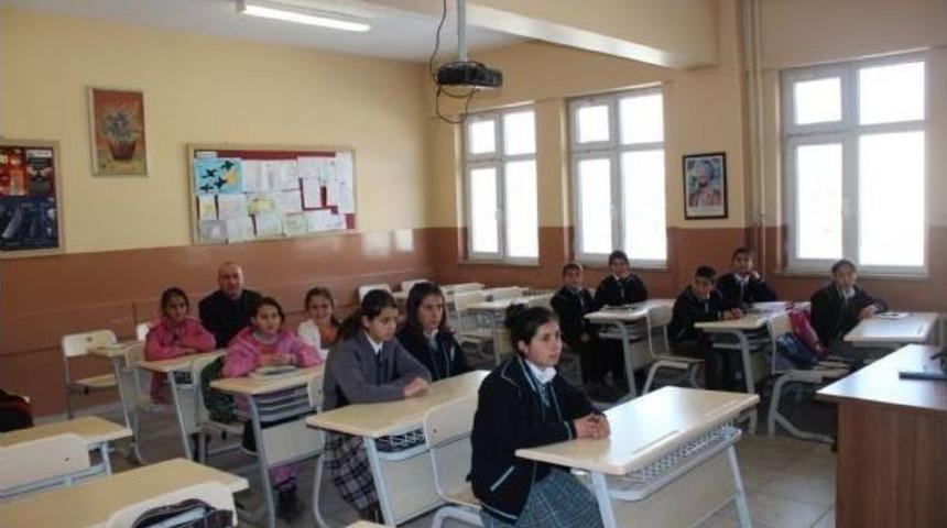 Erzurum&rsquo;da Eğitimde Kaliteyi Artırma Amacıyla Yibo B&uuml;nyesinde Devamsız &Ouml;ğrencileri Eğitime Kazandırma &Ccedil;alışması