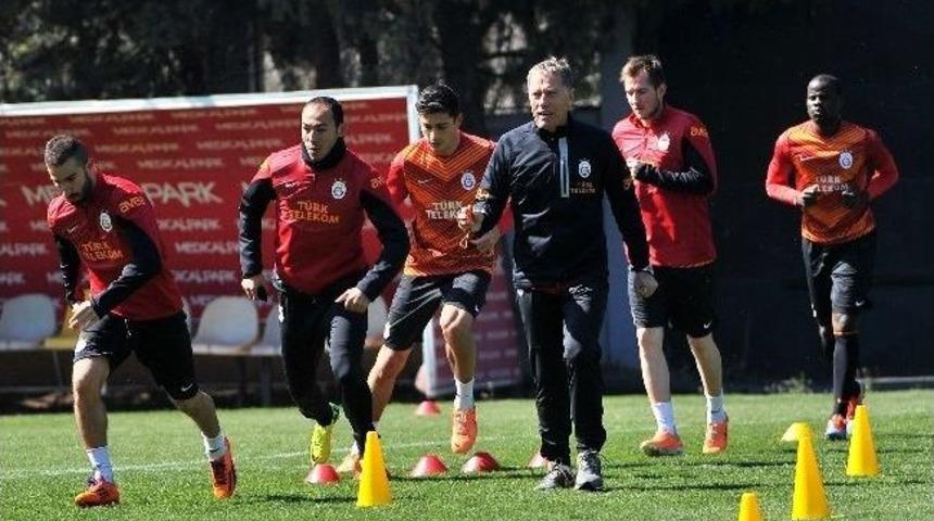 Galatasaray, Chelsea Ma&ccedil;ı Hazırlıklarına Başladı