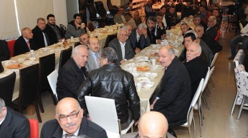 Başkan Yılmaz, G&uuml;lsan Sanayi Sitesi Esnafı İle Bir Araya Geldi