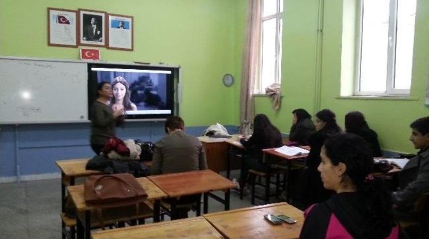 İngilizce &Ouml;ğretmenlerine Erasmus+ Programı Anlatıldı