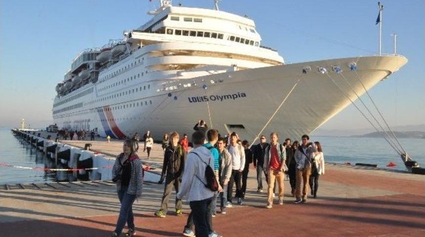 Louıs Olympıa Kuşadası&rsquo;na İlk Seferini Ger&ccedil;ekleştirdi