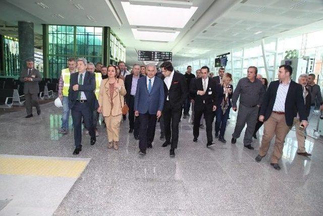 Binali Yıldırım, T&uuml;rkiye&rsquo;nin En B&uuml;y&uuml;k İ&ccedil; Hatlar Terminalini Tanıttı 2