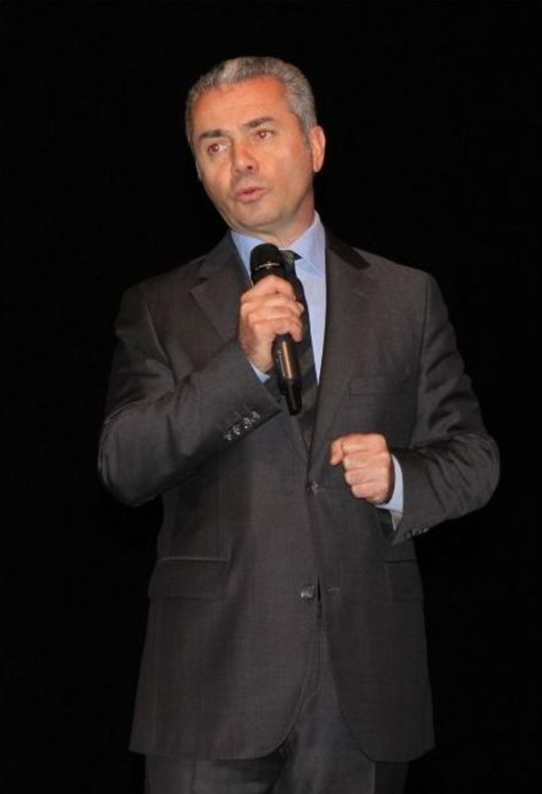 Beylikd&uuml;z&uuml;&rsquo;nde Yunan Folklor R&uuml;zgarı Esti