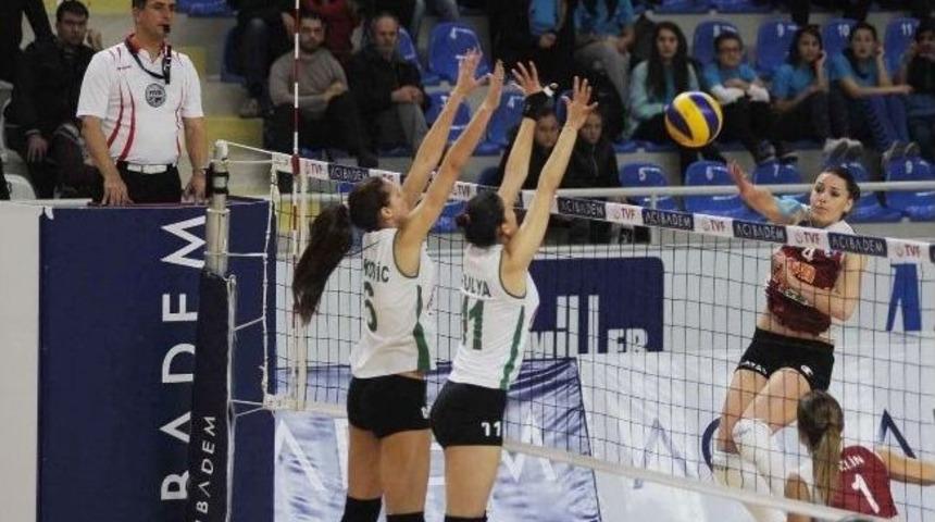 Acıbadem Bayanlar Voleybol Ligi
