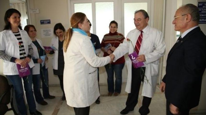 Dsp Bal&ccedil;ova Belediye Başkan Adayı Semra Aksakal Kayacan Sağlık&ccedil;ıları Ziyaret Etti