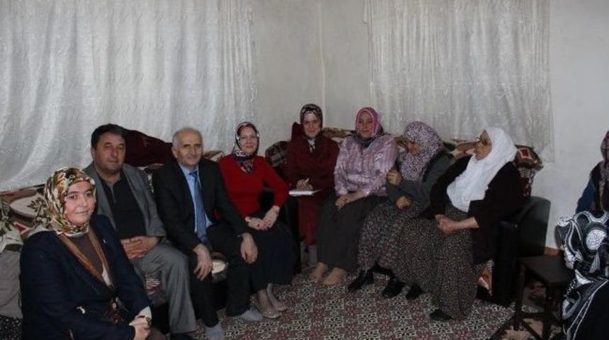 Zeynur &Ouml;zel&rsquo;den B&uuml;y&uuml;k Kaynarca Mahallesine Ziyaret