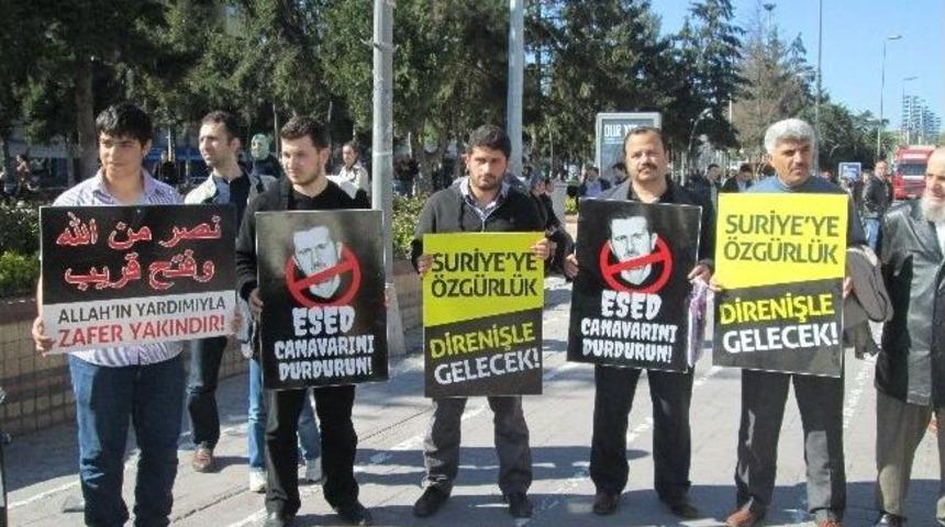 Suriye Halkıyla Dayanışma Platformu Akm &Ouml;n&uuml;nde Basın A&ccedil;ıklaması Yaptı