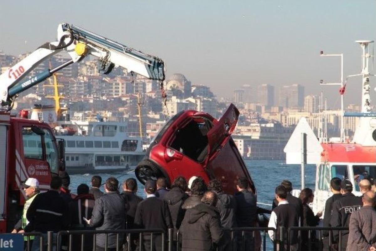 Denize D&uuml;şen Aracın Ardından Yaşanan Panik Amat&ouml;r Kamerada