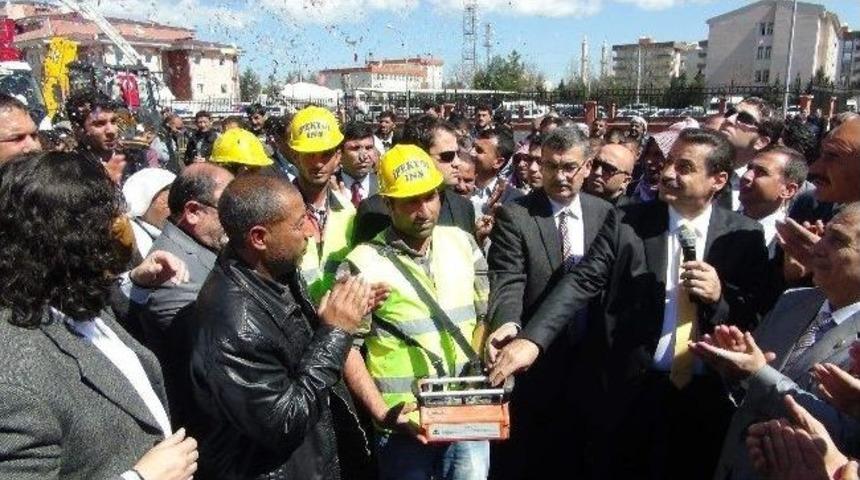 Bakan &Ccedil;elik: "şanlıurfa&rsquo;ya 18 Milyar Tl Yatırım Yapıldı&rdquo;