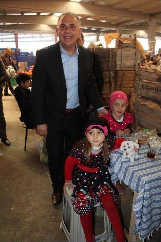 Yorulmaz, Aliağa Kapalı Pazar Yerini Ziyaret Etti 3
